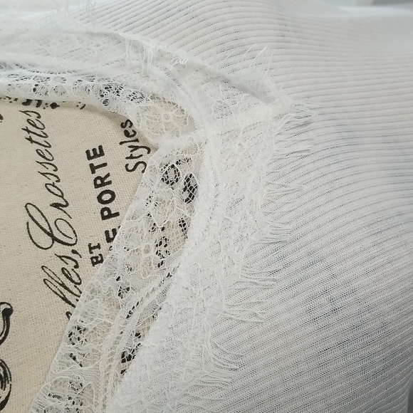 Candies white long sleeve top size medium - Picture 4 of 8